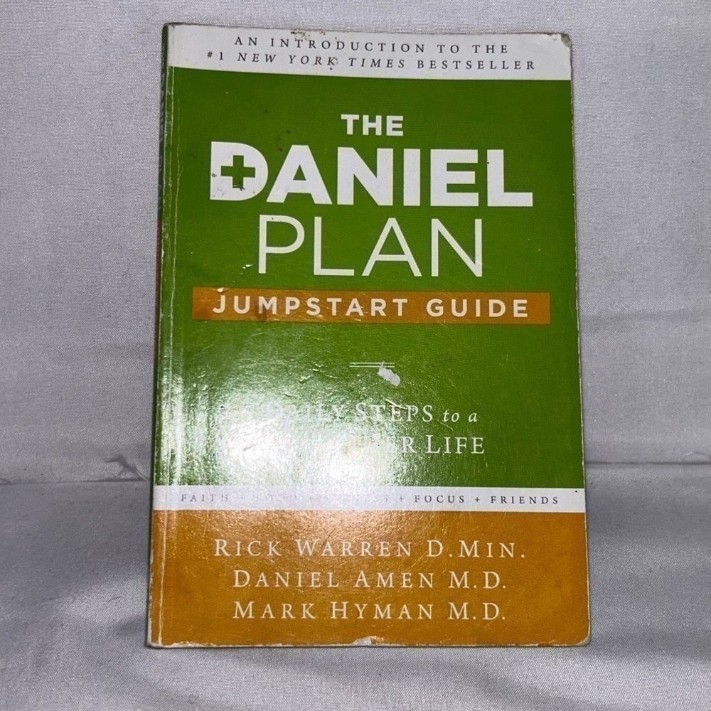 Book Paperback: The Daniel Plan Jumpstart Guide: Daily Steps to a Healthier Life